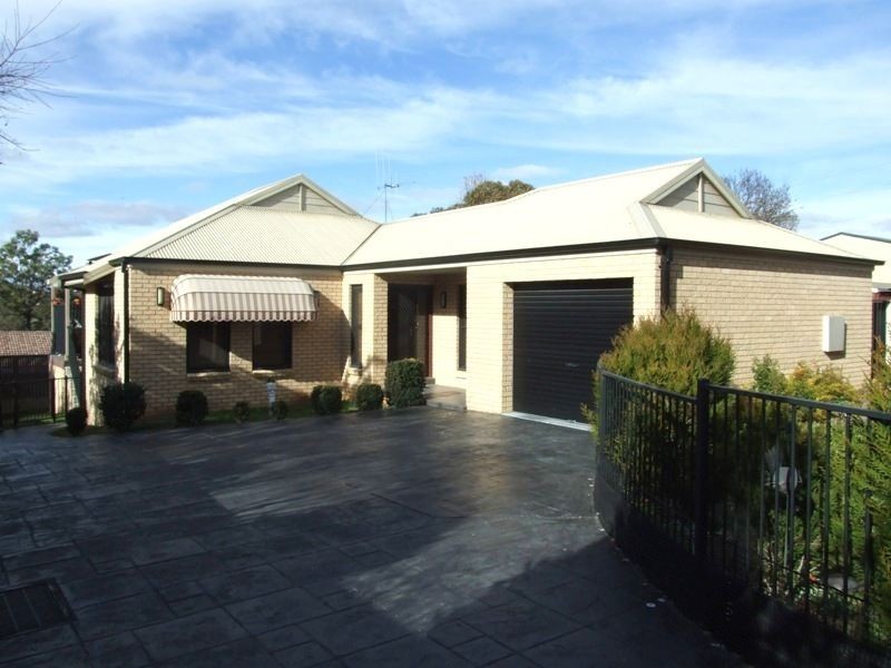 2/80 Molong Road, Orange NSW 2800