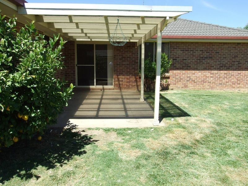2 Albion Place, Orange NSW 2800