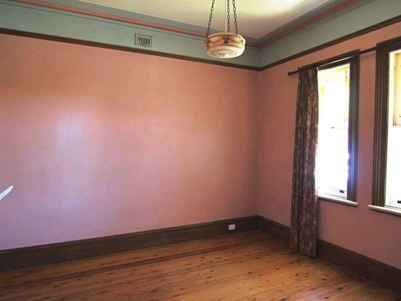 82 Clinton Street, Orange NSW 2800