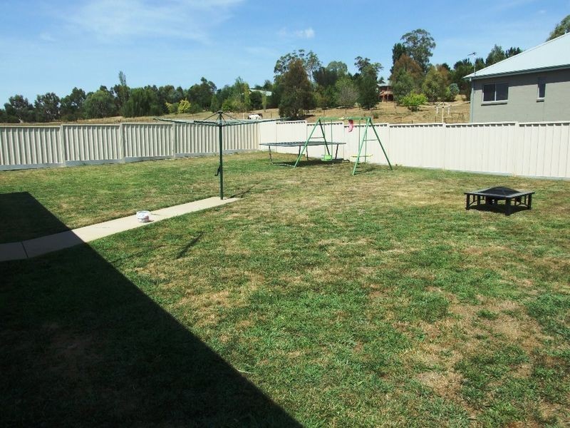 41 Fahy Crescent, Orange NSW 2800