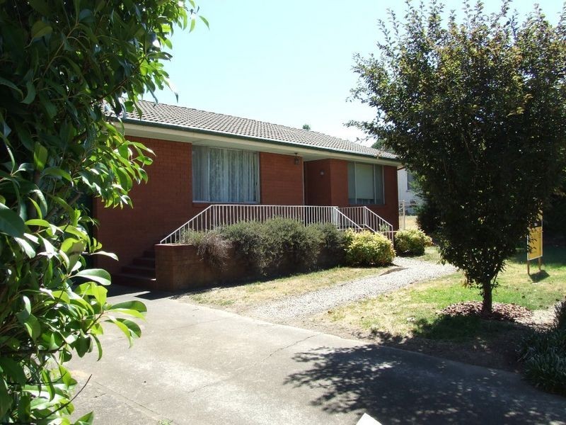 9 Treweeke Street, Orange NSW 2800