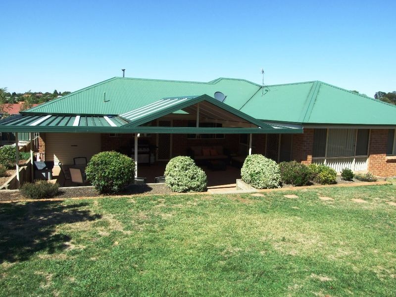 14 Coombes Place, Orange NSW 2800