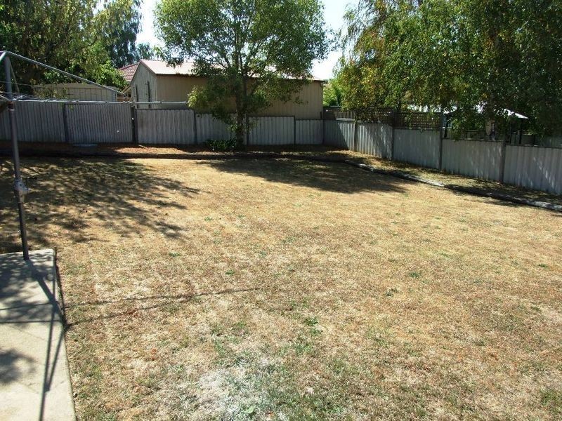 25 Rawle Ave, Orange NSW 2800