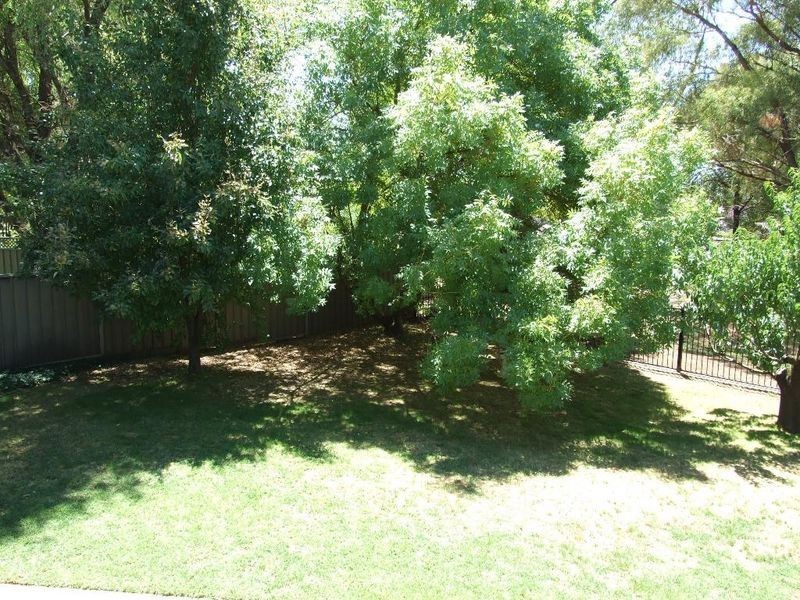 12 Kalkadoon Place, Orange NSW 2800