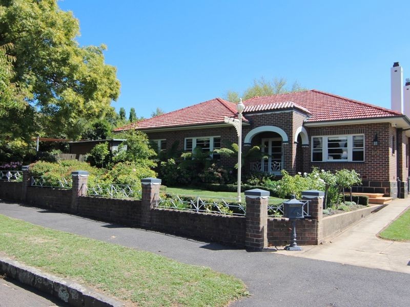 69 Moulder Street, Orange NSW 2800