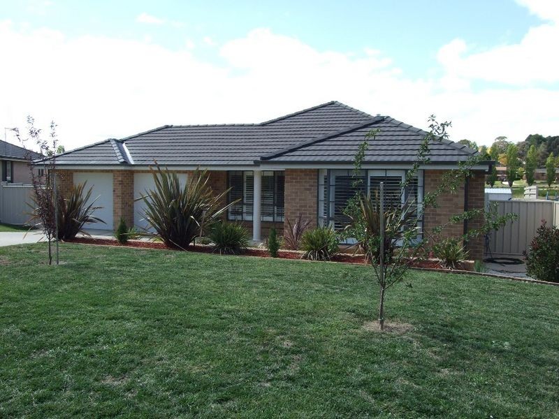 7 Burrows Court, Orange NSW 2800