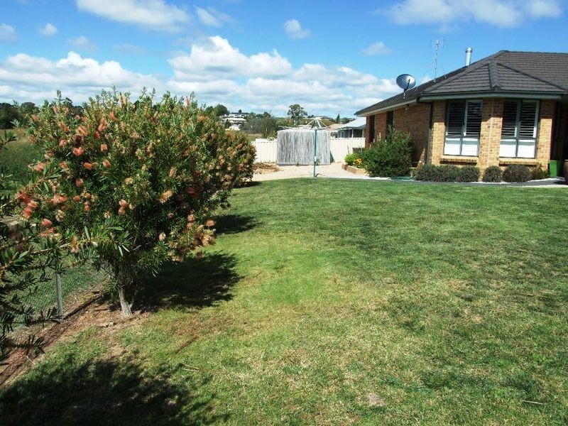 7 Burrows Court, Orange NSW 2800