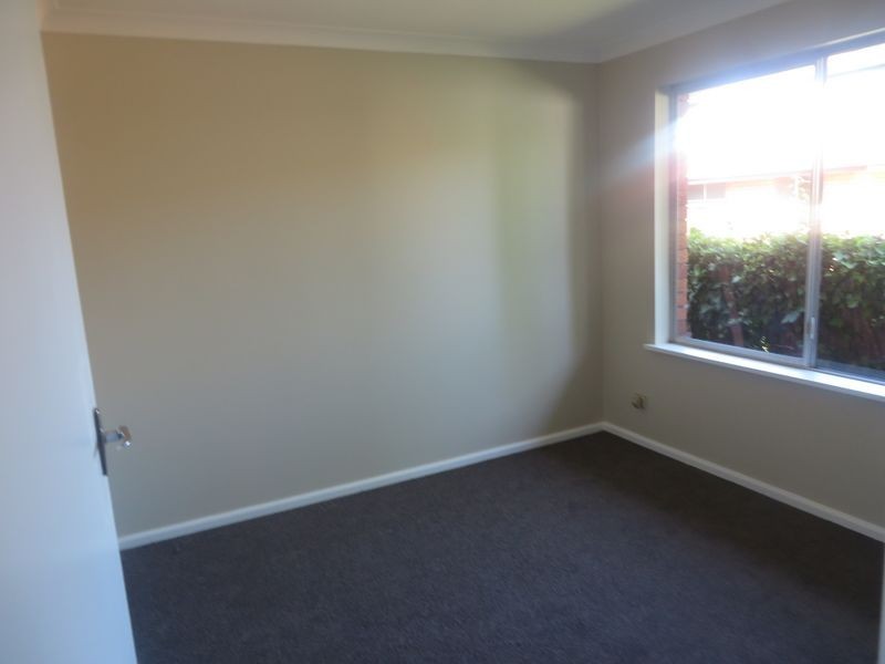 8 Lesbos Place, Orange NSW 2800