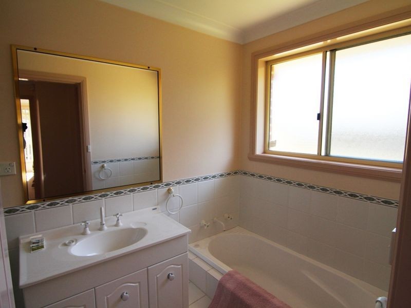 2/121 Woodward Street, Orange NSW 2800