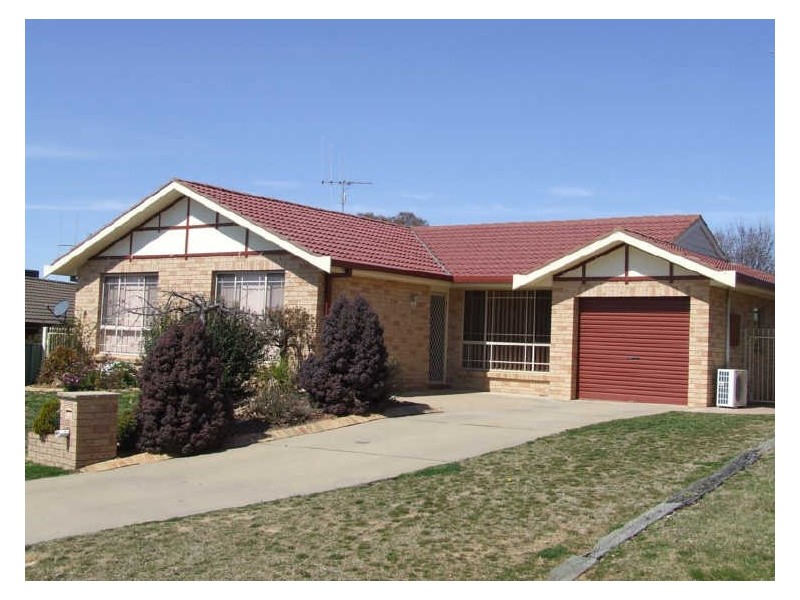 14 Agland Crescent, Orange NSW 2800