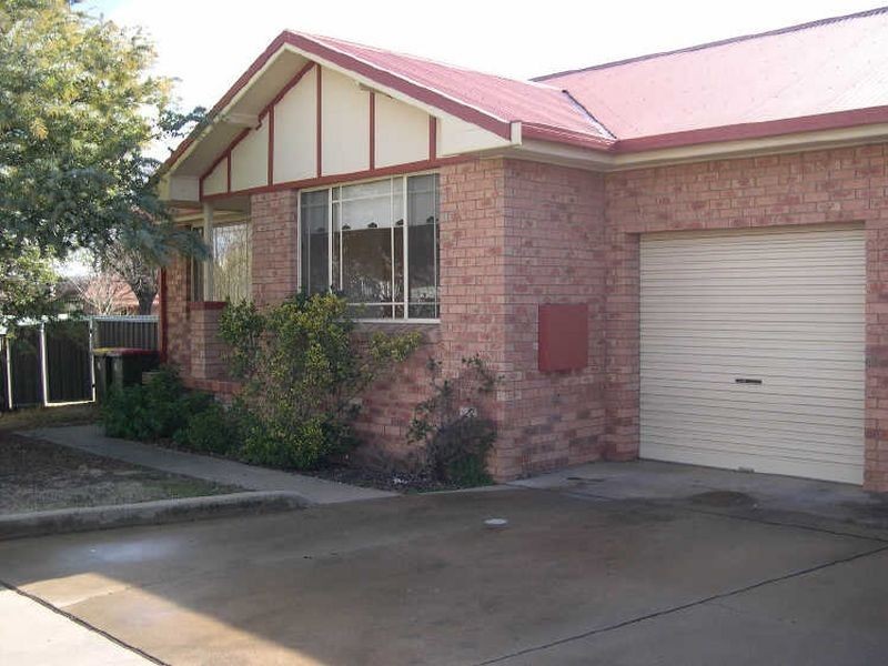2/63 Autumn Street, Orange NSW 2800