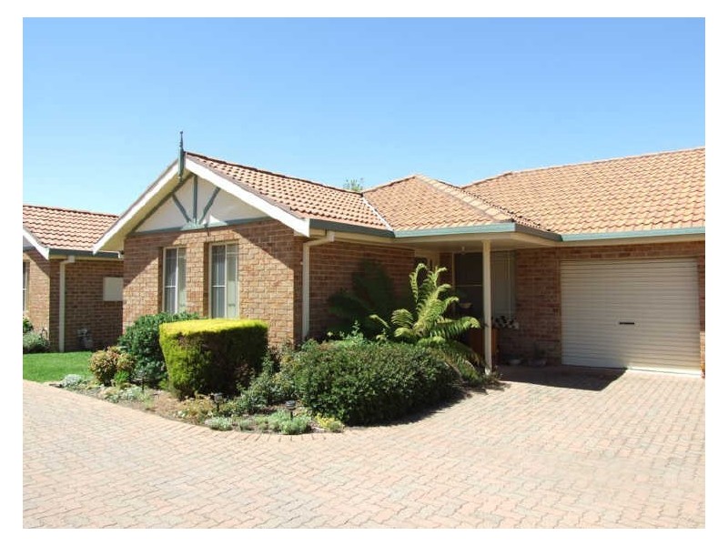 4/131A March Street, Orange NSW 2800