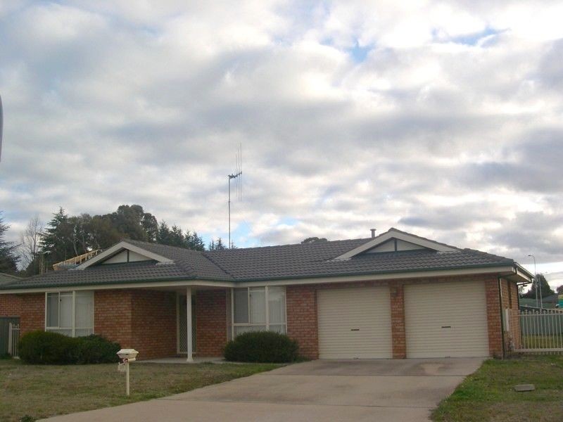 27 Northstoke Way, Orange NSW 2800