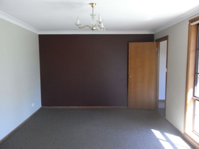 12 Pioneer Place, Orange NSW 2800