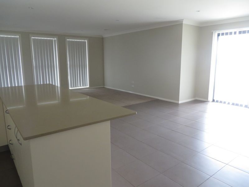 8 Onyx Place, Orange NSW 2800