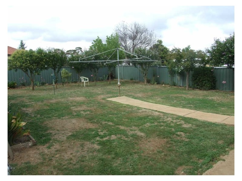 24 Leura Road, Orange NSW 2800