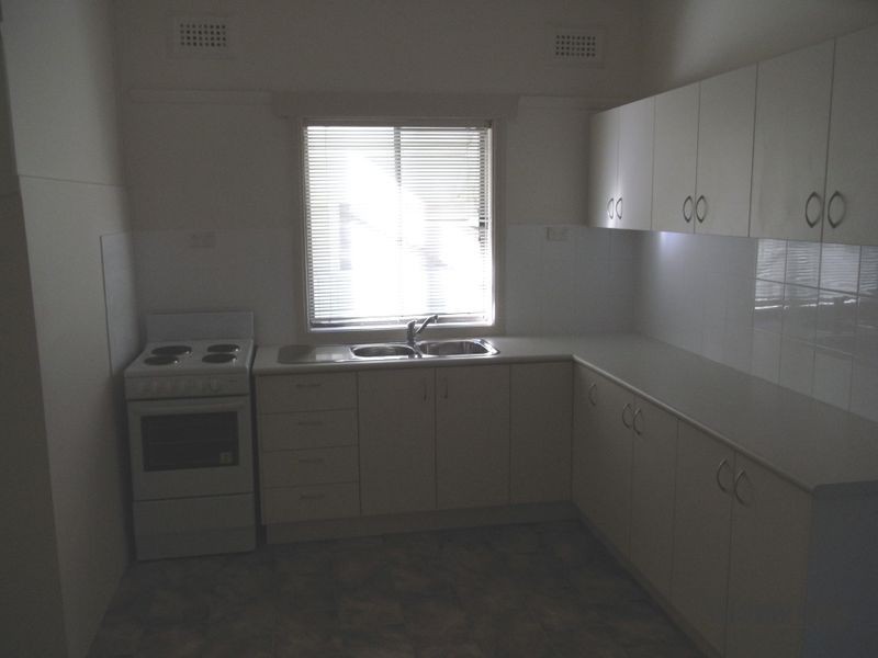 6 National  Avenue, Orange NSW 2800