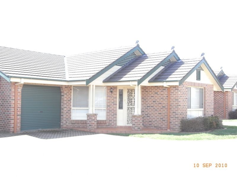 2/18 Warrendine Street, Orange NSW 2800