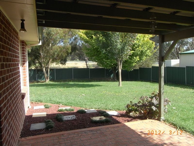 64 Turner Crescent, Orange NSW 2800