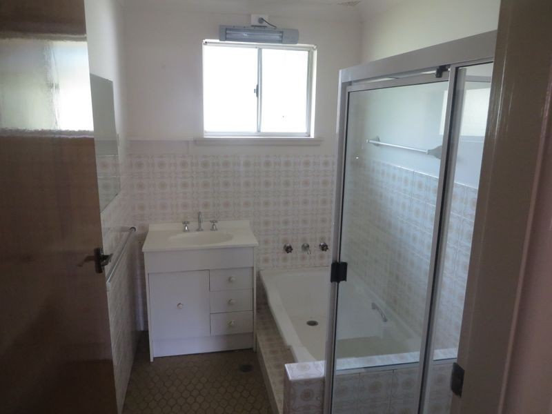 16 Wahratta Way, Orange NSW 2800