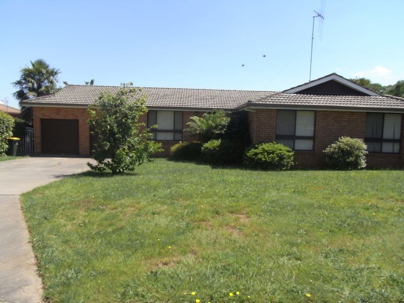 8 Georgian Place, Orange NSW 2800