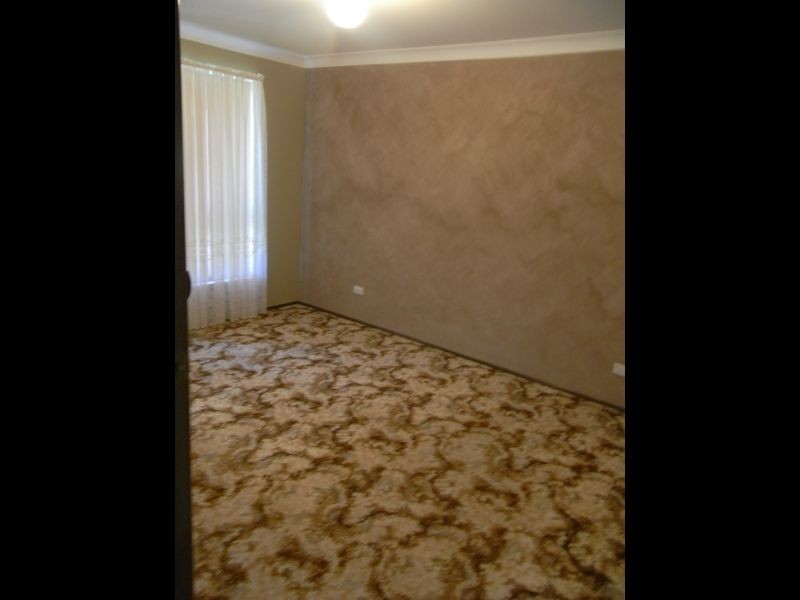 8 Georgian Place, Orange NSW 2800