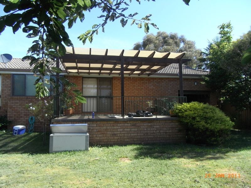 8 Georgian Place, Orange NSW 2800