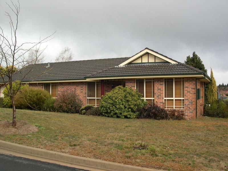 6 Wickham Close, Orange NSW 2800