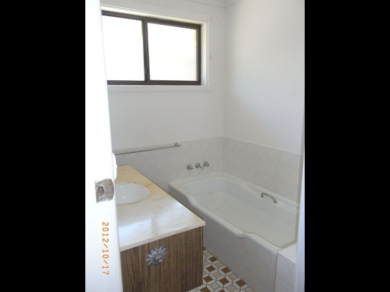 1 Mangowa Close, Orange NSW 2800