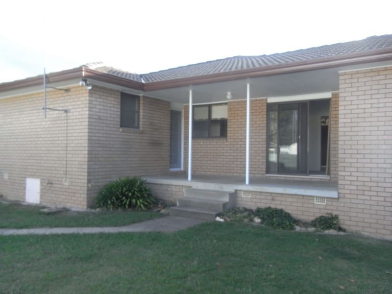 1 Mangowa Close, Orange NSW 2800