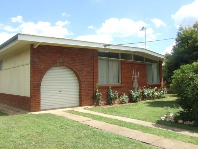 11 Wentworth Lane, Orange NSW 2800