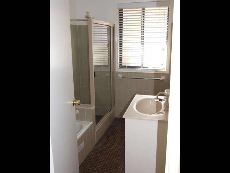 1 Endeavour Avenue, Orange NSW 2800