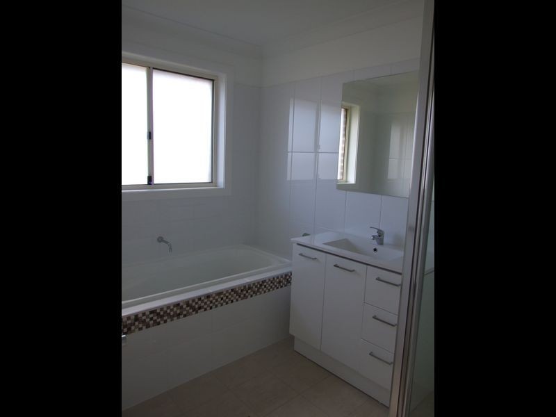 92 Diamond Drive, Orange NSW 2800