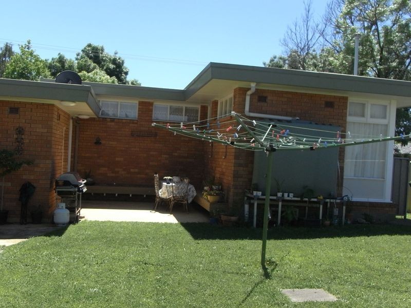 90 Icely Road, Orange NSW 2800