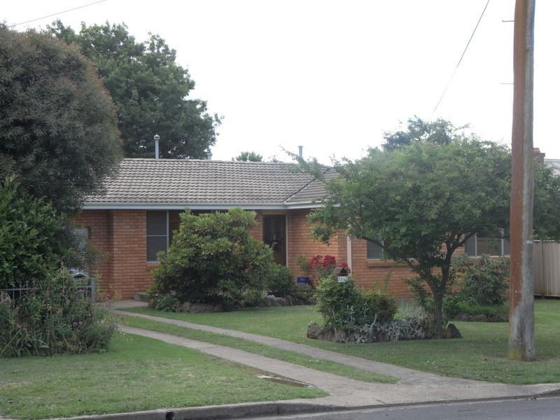 33 Cecil Road, Orange NSW 2800