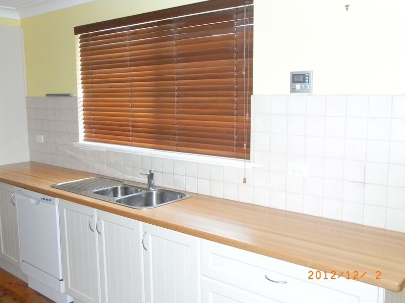 33 Sunny South Crescent, Orange NSW 2800