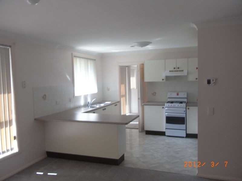 8 Coombes Place, Orange NSW 2800