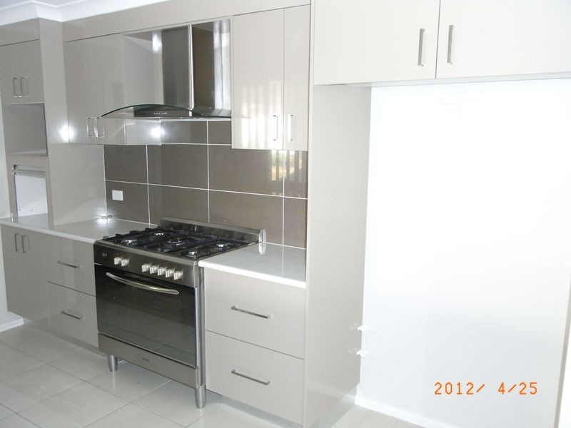 2 Maroney Close, Orange NSW 2800