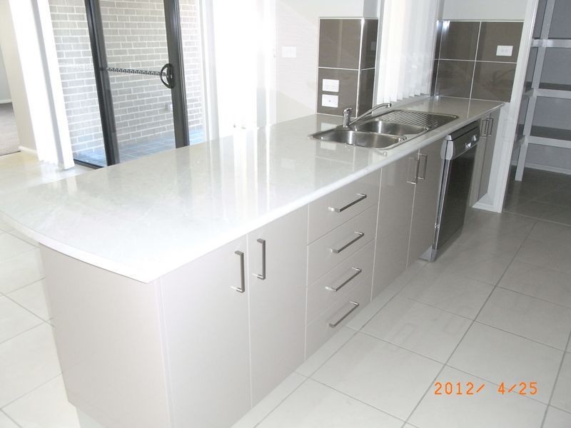 2 Maroney Close, Orange NSW 2800