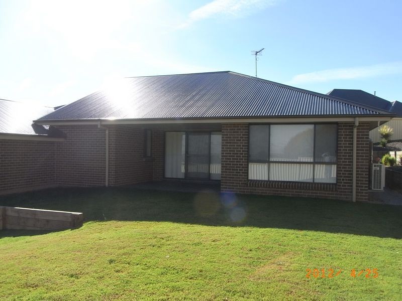 2 Maroney Close, Orange NSW 2800