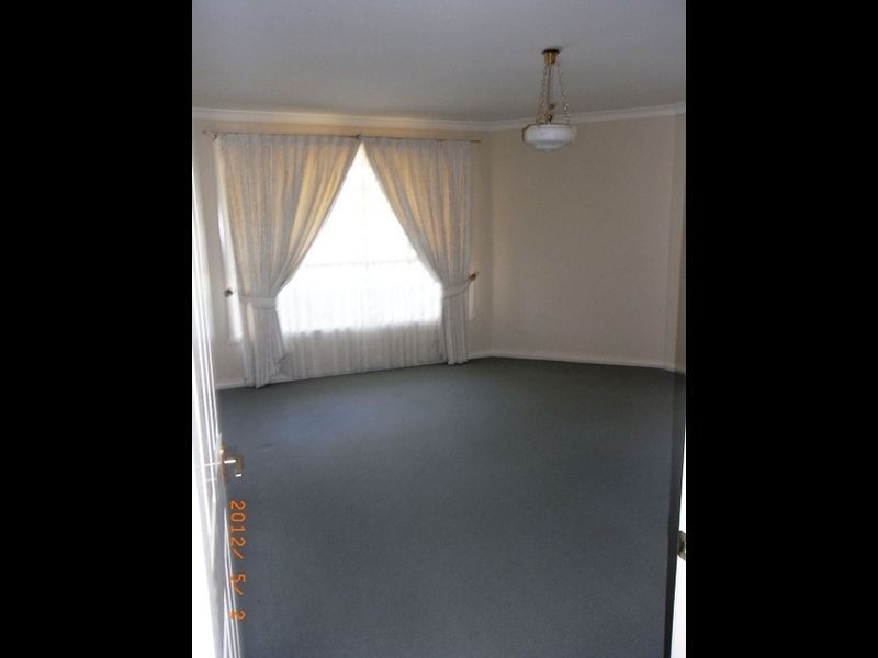 4 Birchgrove Drive, Orange NSW 2800