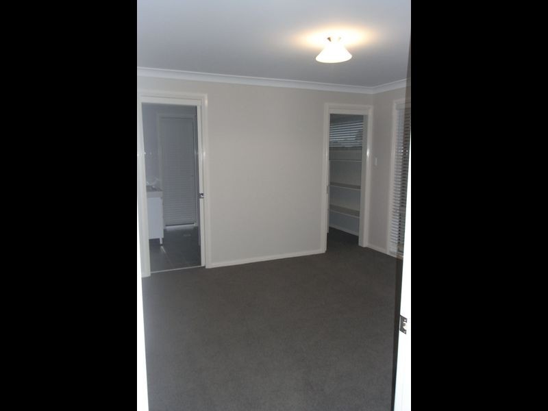 37b Beech Crescent, Orange NSW 2800