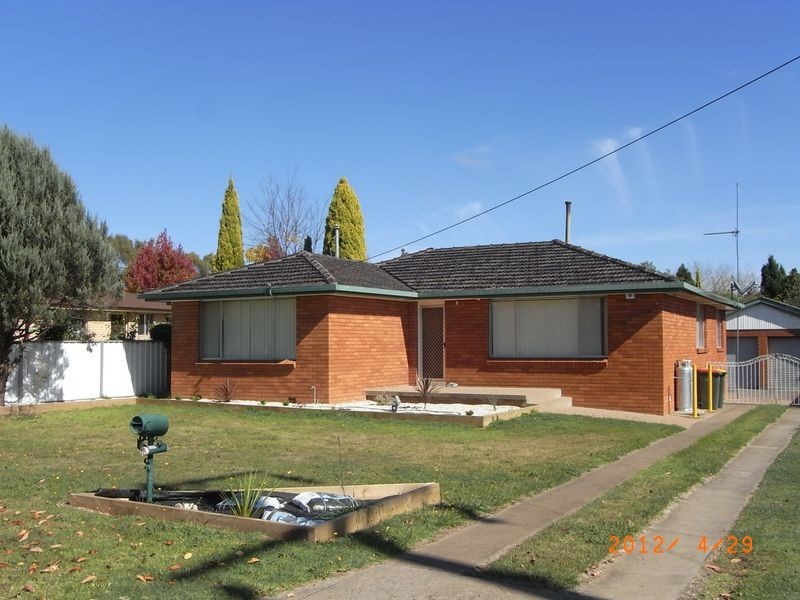 9 Cecil Road, Orange NSW 2800