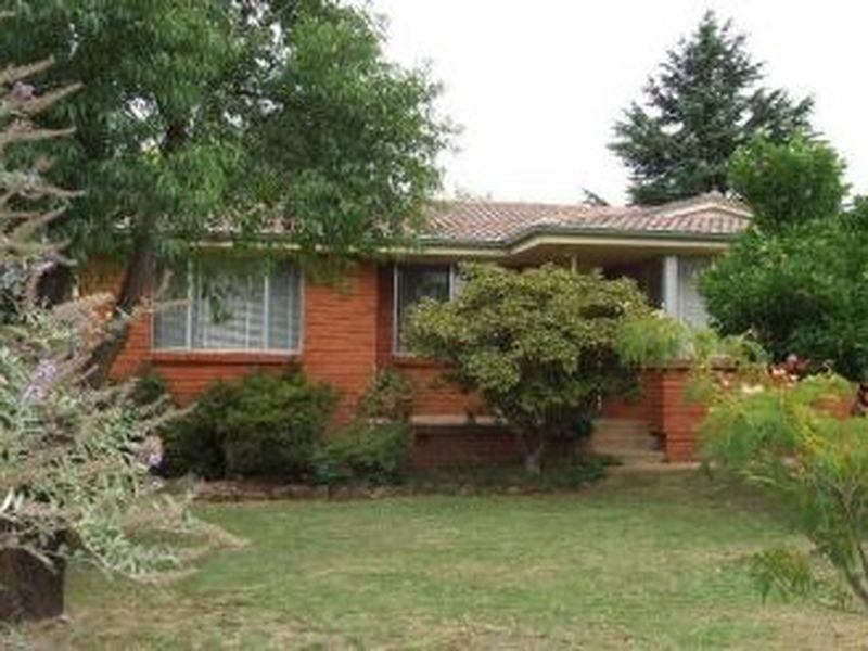 10 Benelong Place, Orange NSW 2800