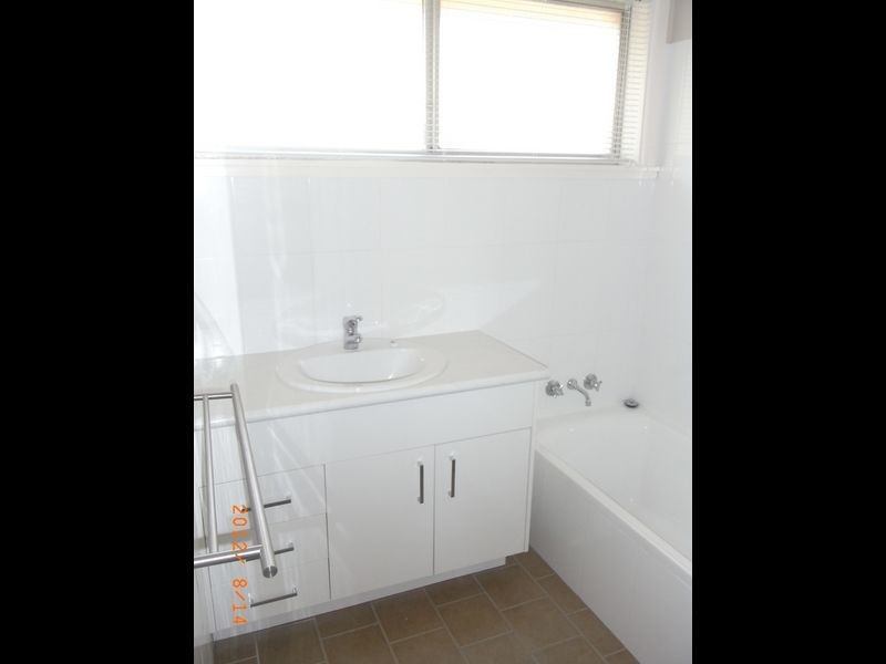 10 Benelong Place, Orange NSW 2800