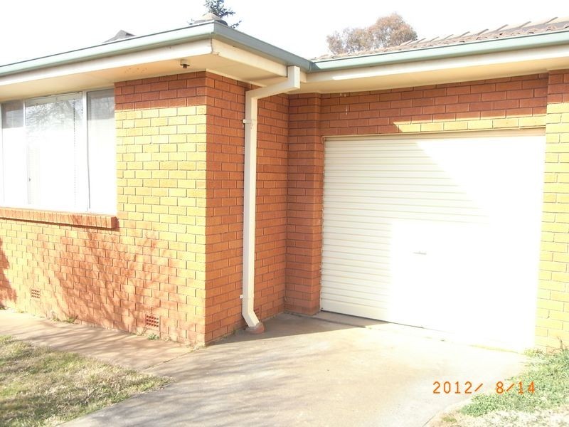 10 Benelong Place, Orange NSW 2800