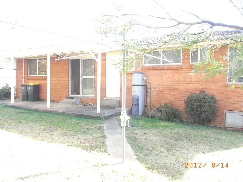 10 Benelong Place, Orange NSW 2800