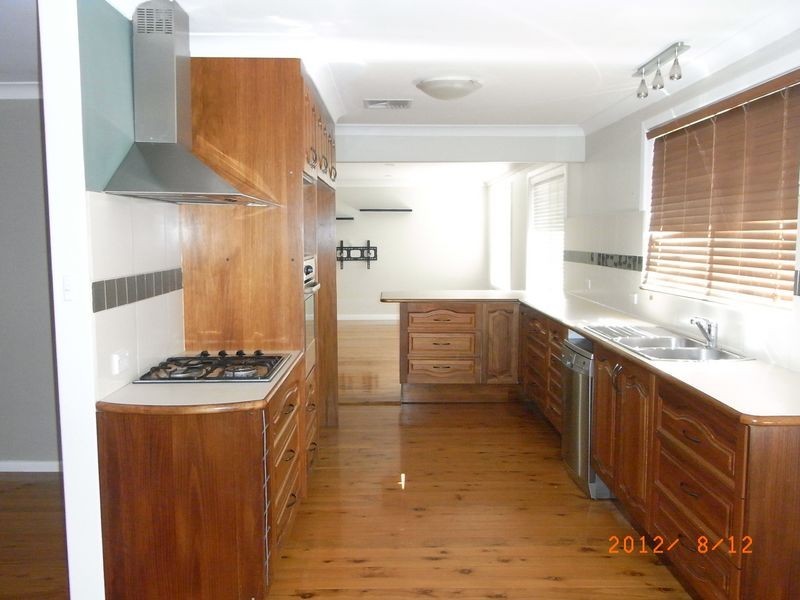 3 Burreburry Crescent, Orange NSW 2800