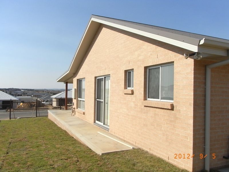 1 Centennial Crescent, Orange NSW 2800