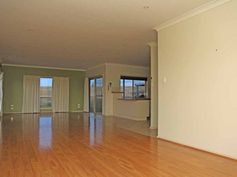 13 Windera Way, Orange NSW 2800